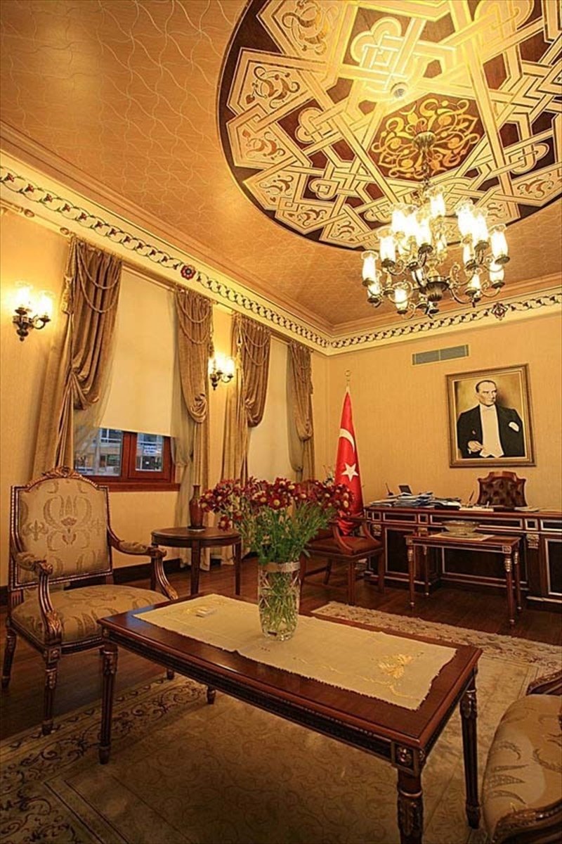 Asırlık Antalya Hükümet Konağı Geçmişe Işık Tutuyor