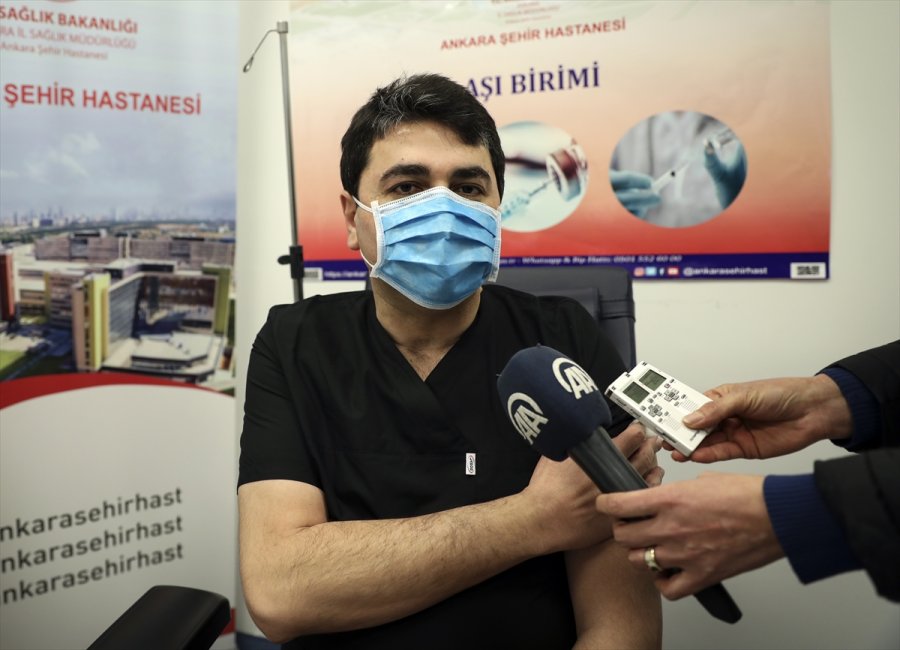 Demokrat Parti Genel Başkanı Gültekin Uysal Kovid-19 Aşısı Yaptırdı: