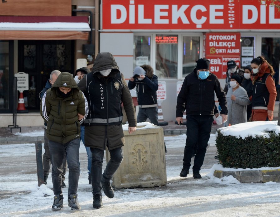Eskişehir'de Uyuşturucu Operasyonunda 6 Şüpheli Tutuklandı