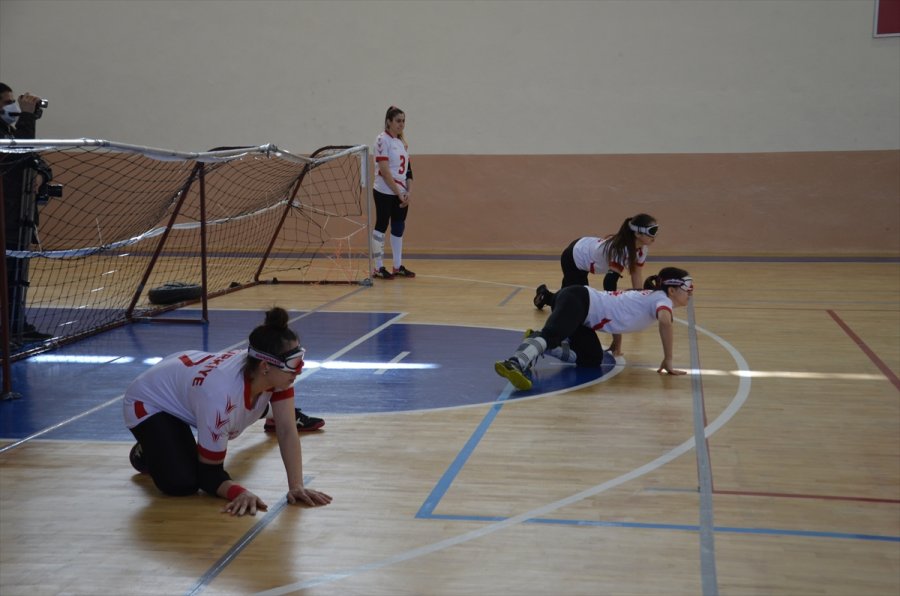 Karaman Valisi Işık, Goalball Kadın Milli Takımı'nı Ziyaret Etti