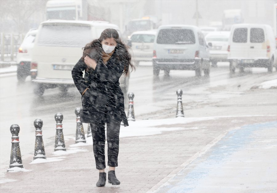 Konya'da Kar Ve Tipi Etkili Oluyor