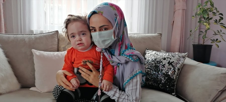 Konya'da Özşen Çifti, Enzim Hastası Kızlarının Tedavi İçin Yardım Eli Bekliyor