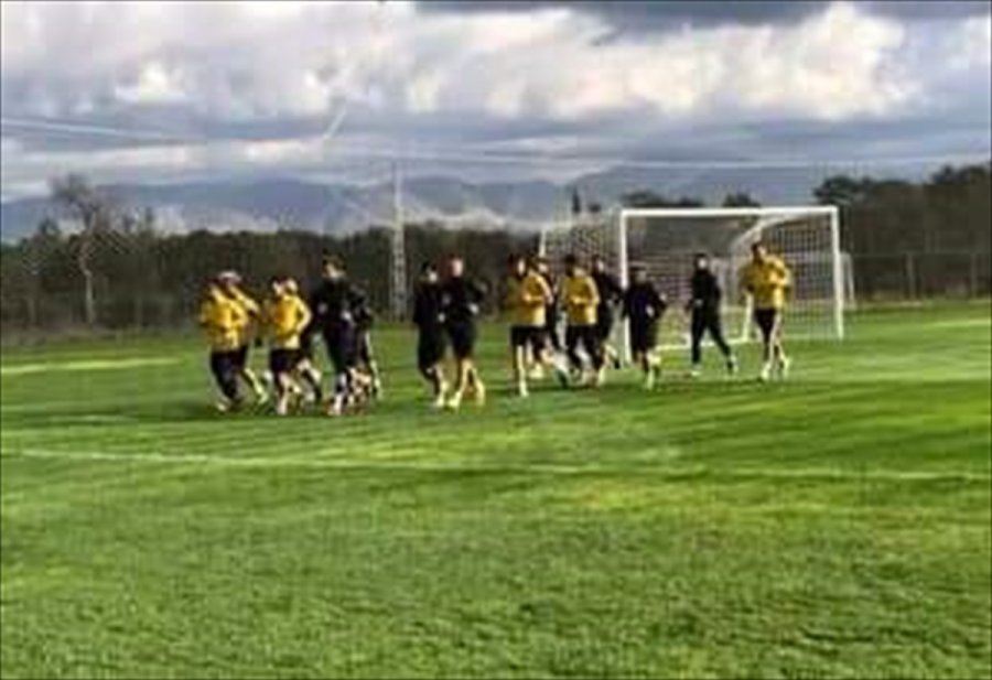 Tarsus İdman Yurdu Antalya'da Kampa Girdi