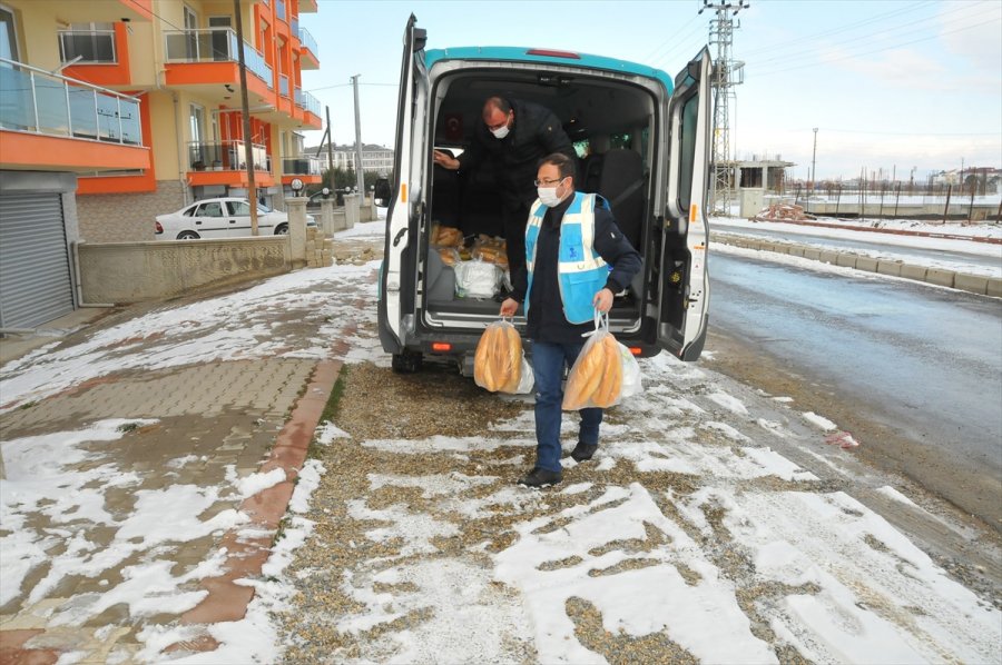Akşehir'de Kovid-19 Hastalarına Sıcak Yemek Desteği