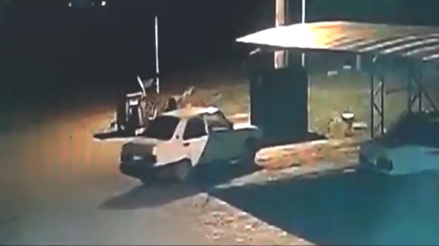 Antalya'da Otomobil Hırsızlığıyla İlgili Yakalanan Zanlı Tutuklandı