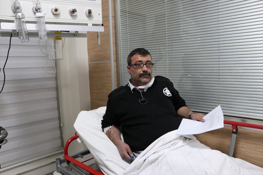 Karaman'da Tartışan Hasta Yakınlarına Müdahale Eden Güvenlik Görevlisi Bıçaklandı