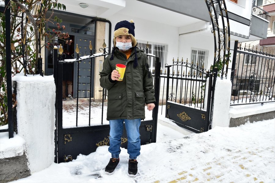 Mamak Belediyesi Kuş Yuvası İsteyen Çocuğun Dileğini Yerine Getirdi