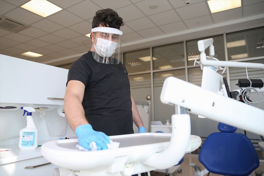 Aldıkları Ek Tedbirlerle Kesintisiz Diş Tedavisi Ve Eğitim Hizmeti Sundular