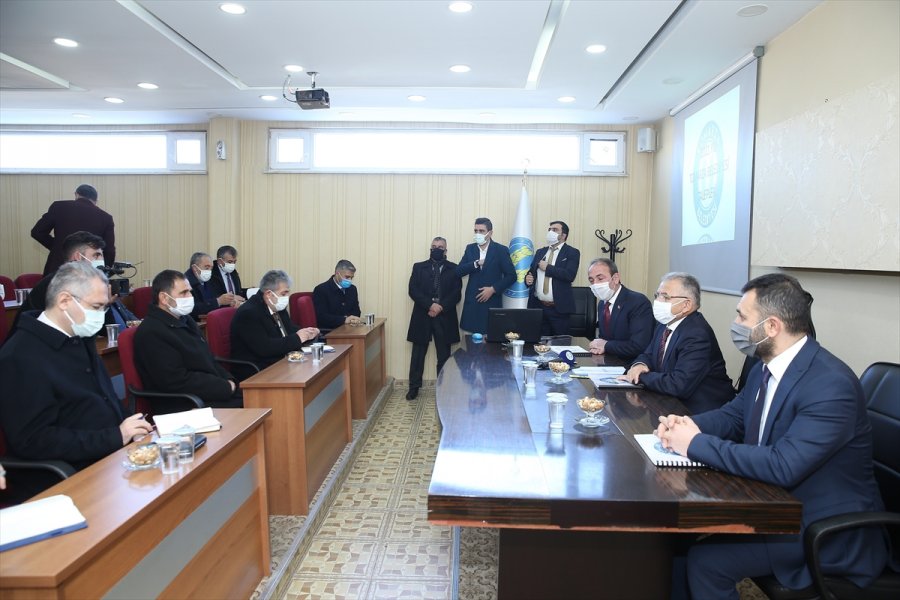 Başkan Büyükkılıç, Tomarza'da Toplantıya Katıldı