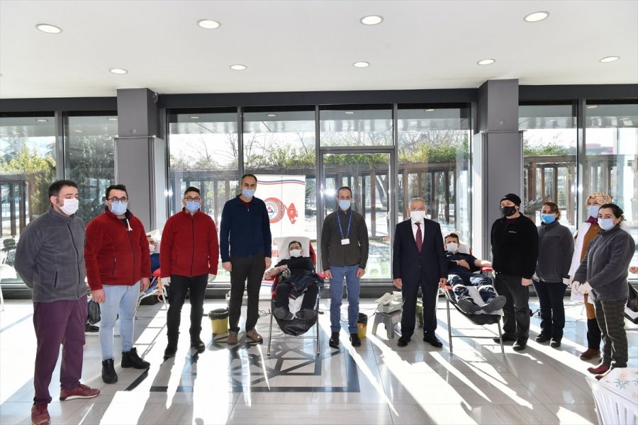 Kayseri Büyükşehir Belediyesi Personelinden Kan Bağışına Destek