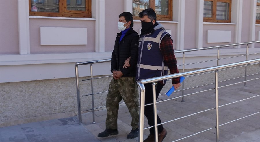 Konya'da Pazarcı Esnafı Arasında Çıkan Ve Bir Kişinin Öldüğü Kavgayla İlgili 6 Zanlı Adliyede