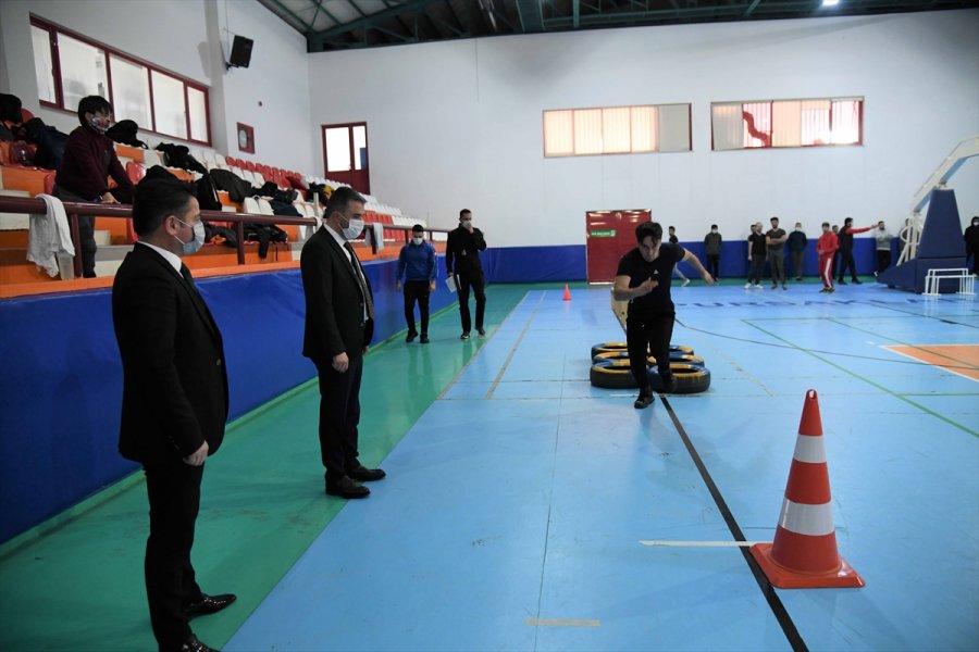 Pursaklar Belediyesi’nden Polis Adaylarına Destek