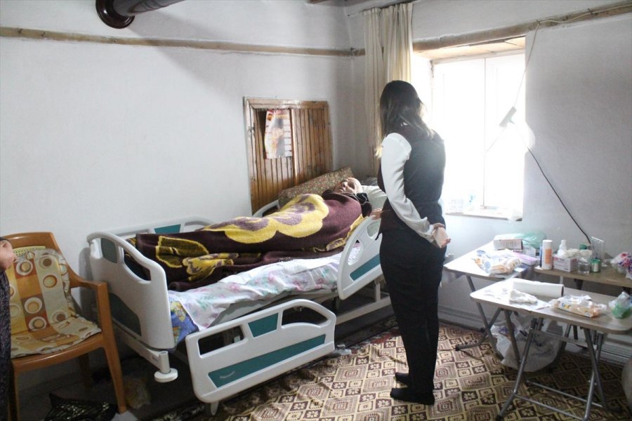 Kaş Belediyesinden 28 Hastaya Yatak Yardımı