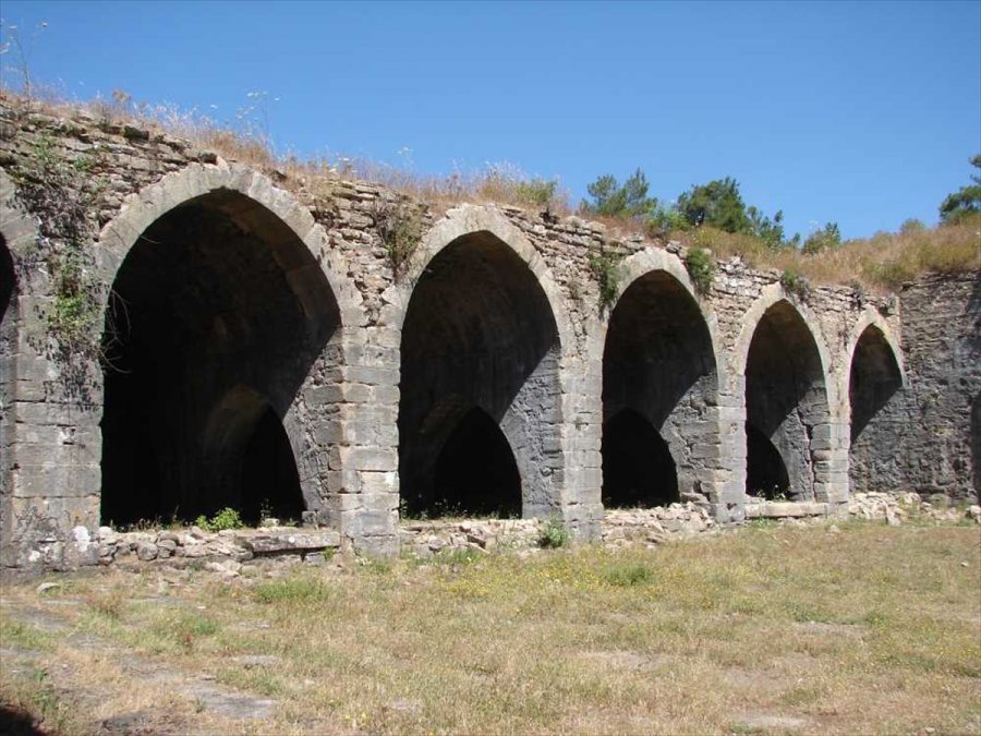 Antalya'daki Tarihi Kargıhan Ve Hamamı Yeniden Ayağa Kaldırılacak