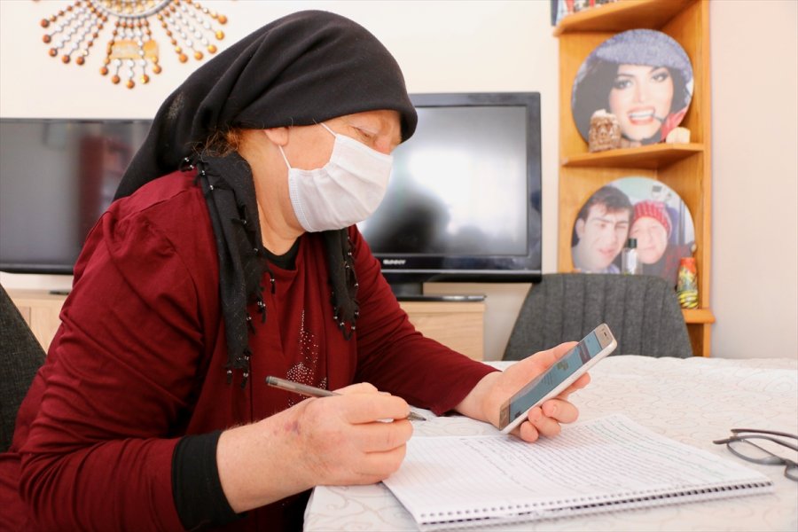 Hayalleri İçin 50'sinde Üniversiteli Olan Kadın, Engelli Çocuklar İçin Merkez Açmak İstiyor