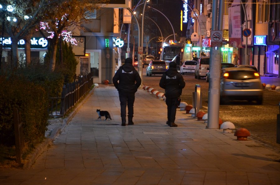 Konya, Karaman, Aksaray Ve Afyonkarahisar'da Sokağa Çıkma Kısıtlamasına Uyuluyor