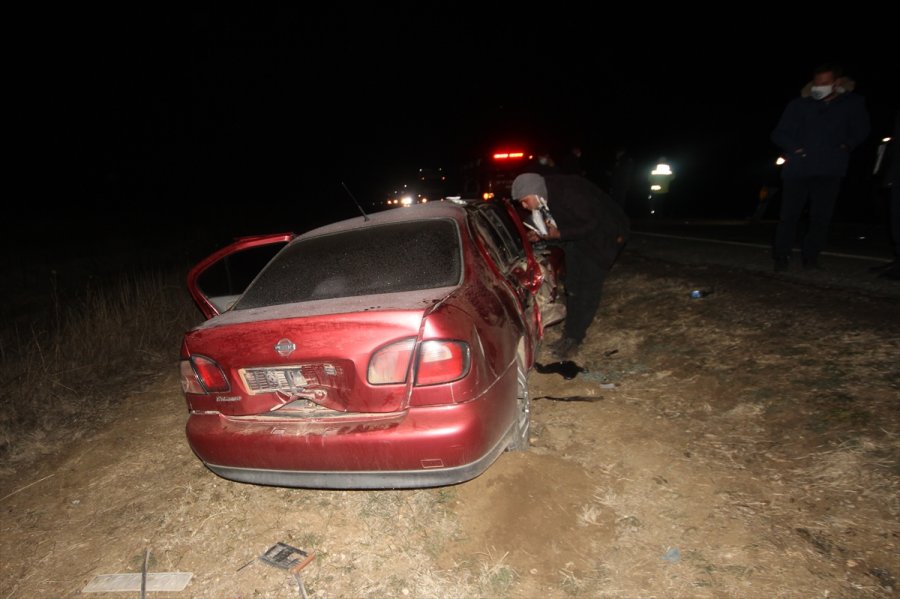 Konya'da Yolcu Otobüsü İle Otomobil Çarpıştı 1 Kişi Öldü