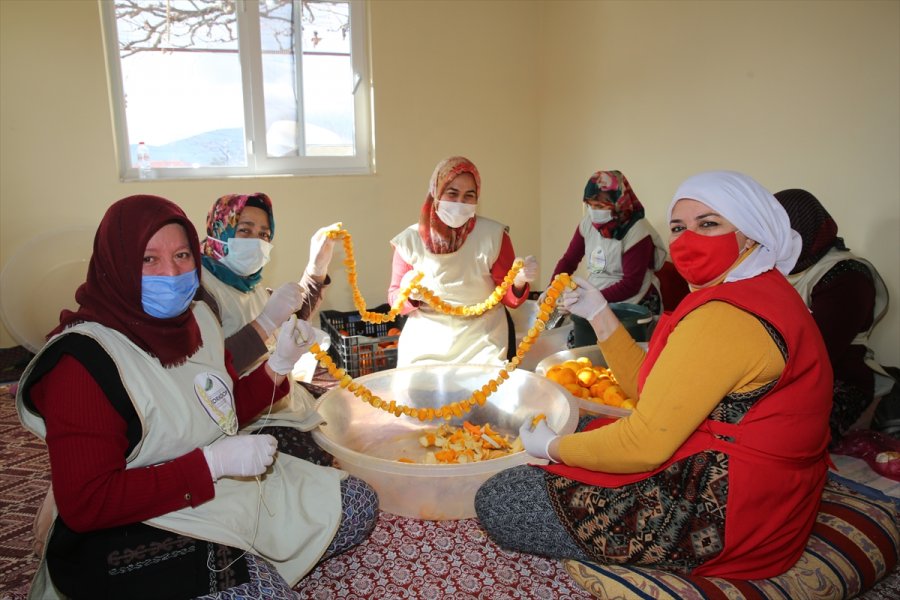 Antalya'nın Simgesi Turunçlar Sofraları Süsleyecek