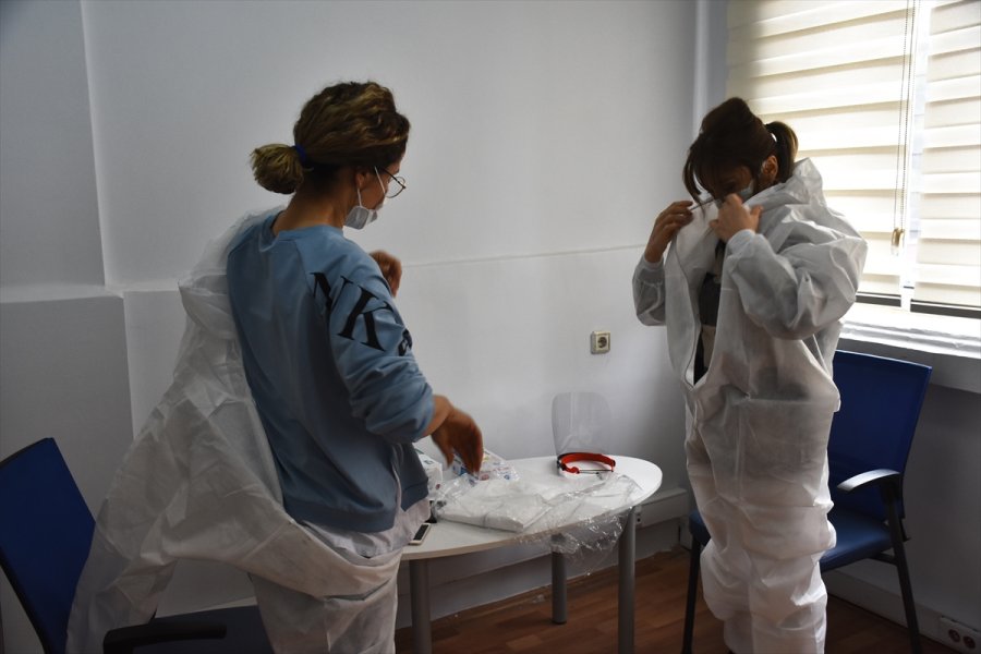 Kovid-19'un İzini Süren Filyasyon Ekipleri Zorlu Koşulları Anlattı