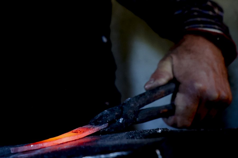 Tarih Kitaplarından Esinlenerek Başladığı Bıçak Yapımının Aranan Ustası Oldu