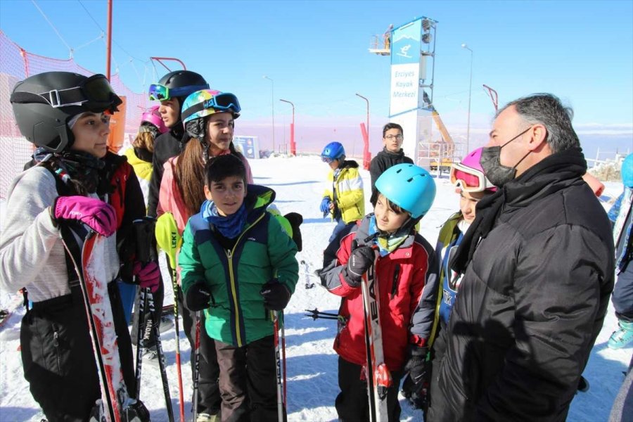 Hacılar Belediye Başkanı Bilal Özdoğan Hadak Sporcularıyla Buluştu