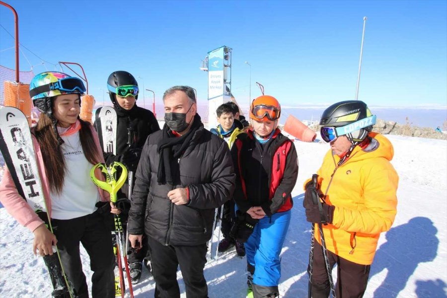 Hacılar Belediye Başkanı Bilal Özdoğan Hadak Sporcularıyla Buluştu