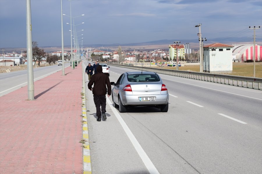 Konya'da Hastaneye Giderken Direksiyon Başında Rahatsızlanan Sürücü Öldü