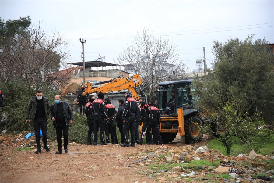 Antalya'da Silahlı Kavga: 3 Yaralı