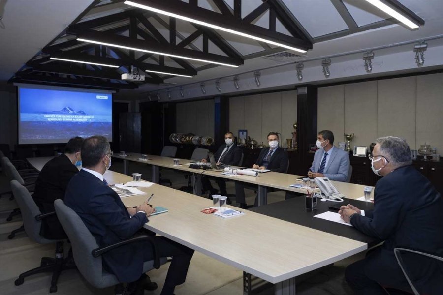 Kayseri Büyükşehir Belediyesi'nde Yatırım Toplantısı Düzenlendi