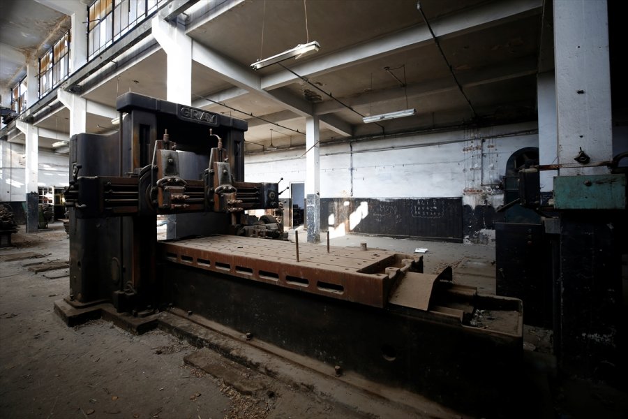 Eğitim Yuvasına Dönüştürülen Sümerbank Bez Fabrikası Tarihin İzlerini Taşıyor