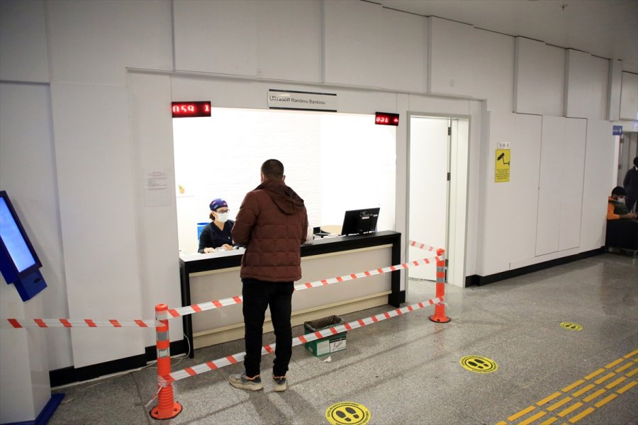 Mersin Şehir Hastanesi 4 Yılda 7,5 Milyon Hastaya Poliklinik Hizmeti Verdi