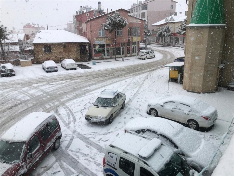 Hüyük'te Kar Nedeniyle Sürücüler Zor Anlar Yaşadı