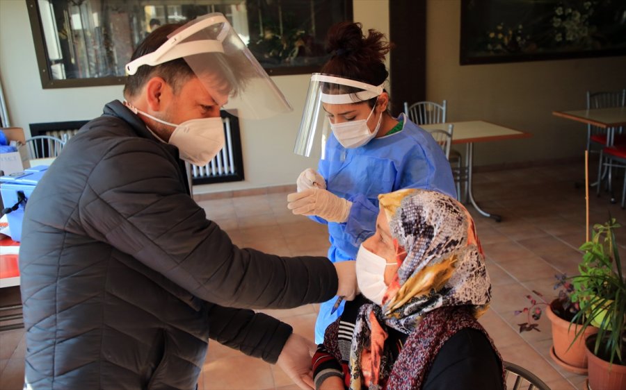 Huzurevi Sakinleri Kovid-19 Aşısı Uygulamasından Memnun
