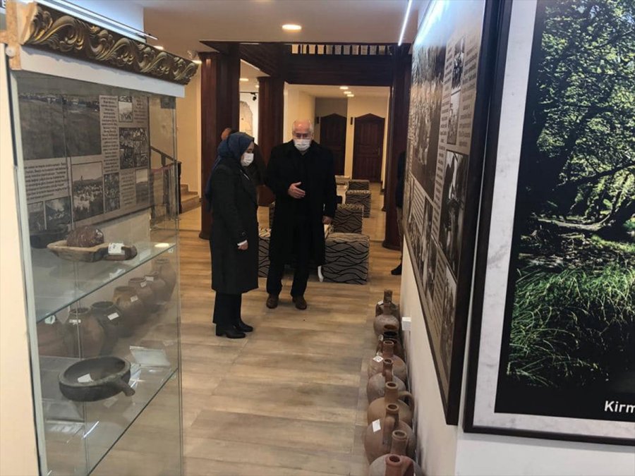 Kaymakam İncesu Ve Belediye Başkanı Muzaffer Yalçın, Güdül Kent Müzesini Gezdi