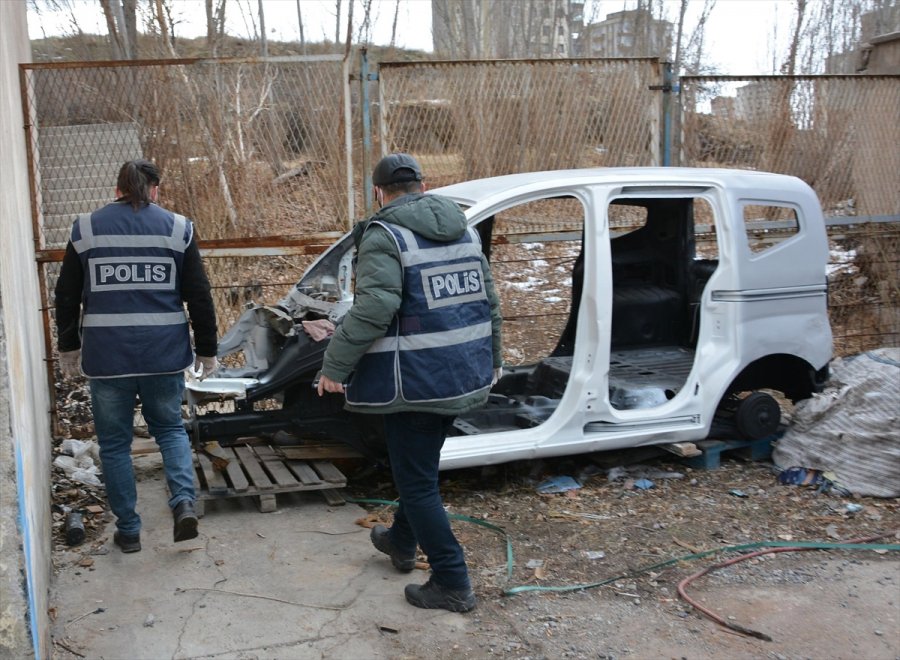 Kayseri'de Çalıntı Oto Operasyonunda 3 Zanlı Gözaltına Alındı