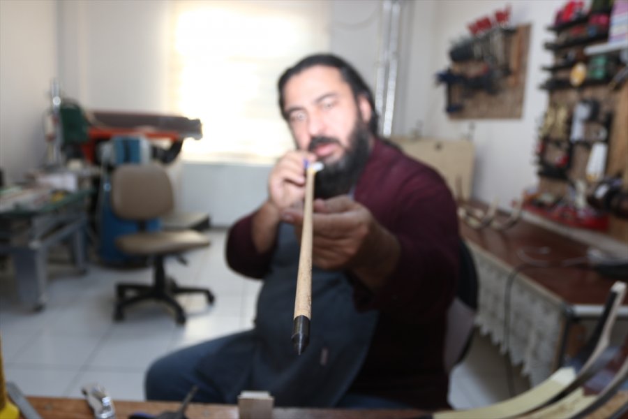 Osman Usta, Geleneksel Türk Yayı Ve Okunu Gelecek Kuşaklara Aktarıyor