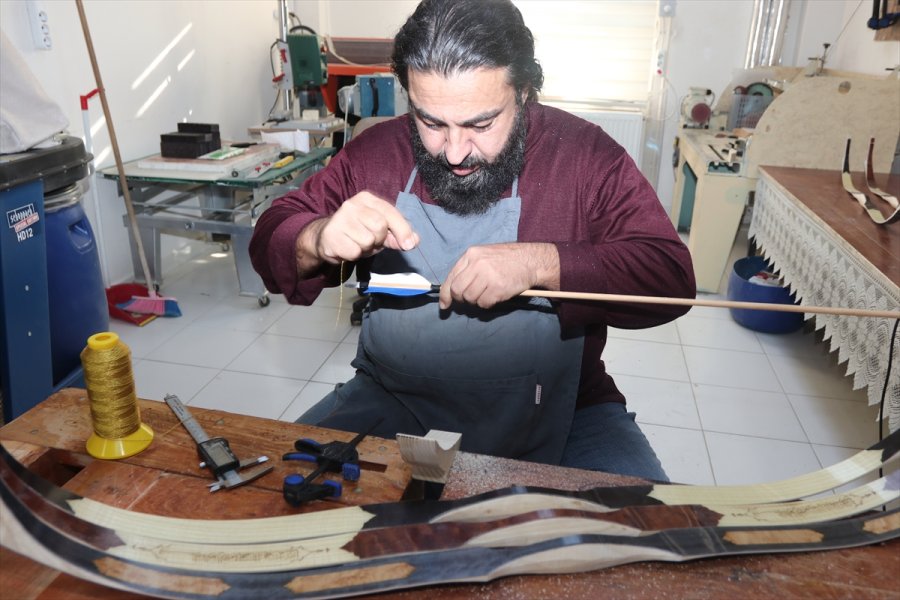 Osman Usta, Geleneksel Türk Yayı Ve Okunu Gelecek Kuşaklara Aktarıyor