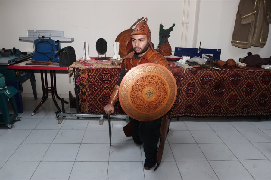 Osman Usta, Geleneksel Türk Yayı Ve Okunu Gelecek Kuşaklara Aktarıyor