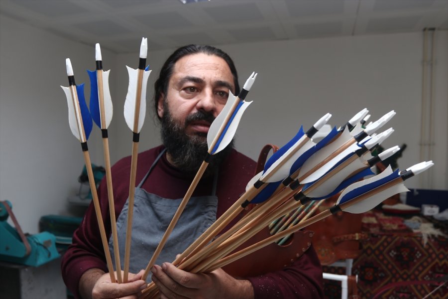 Osman Usta, Geleneksel Türk Yayı Ve Okunu Gelecek Kuşaklara Aktarıyor