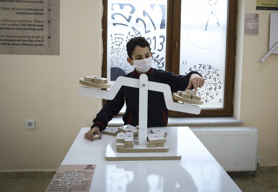 Sincan'da Gençlere Yönelik Matematik Müzesi Açıldı