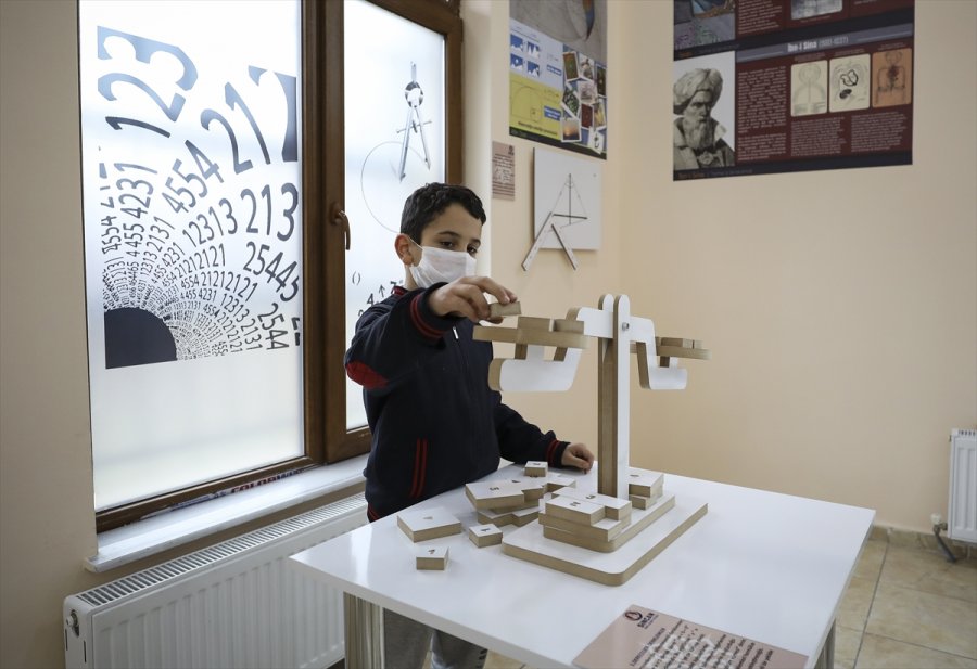 Sincan'da Gençlere Yönelik Matematik Müzesi Açıldı