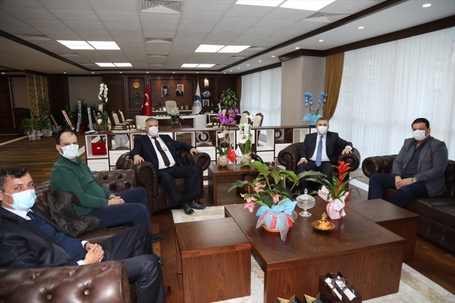 Yazır Sanayi Bölgesindeki Yatırımcıdan Teşekkür Ziyareti