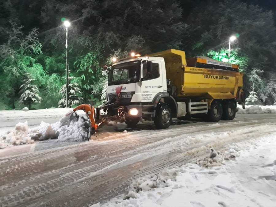Ankara Büyükşehir Belediyesi Karla Mücadele Çalışmalarını Canlı Yayınlayacak