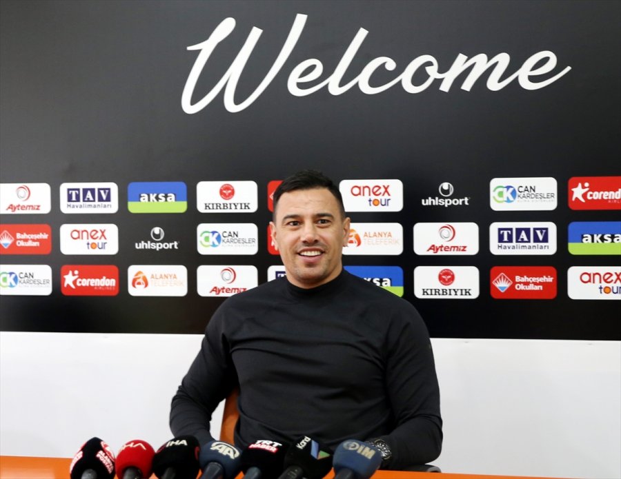 Aytemiz Alanyaspor Teknik Direktörü Çağdaş Atan, Ligin İlk Yarısını Değerlendirdi: