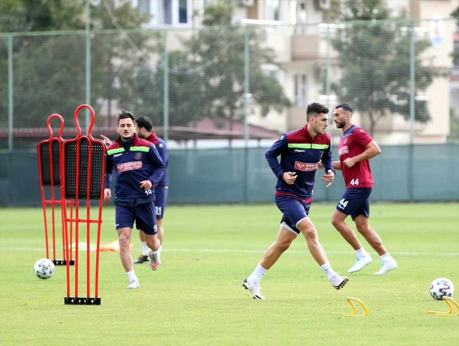 Aytemiz Alanyaspor Teknik Direktörü Çağdaş Atan, Ligin İlk Yarısını Değerlendirdi: