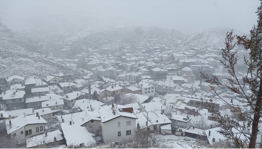 Beypazarı'nda Karla Mücadele Çalışmaları Devam Ediyor