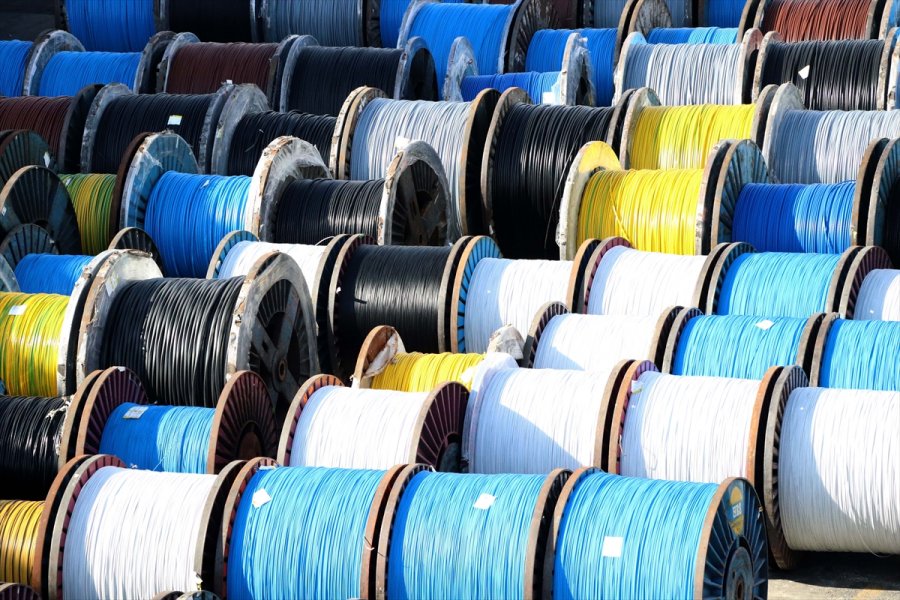 Dünyanın Enerji Ve Haberleşme Kablosunda 