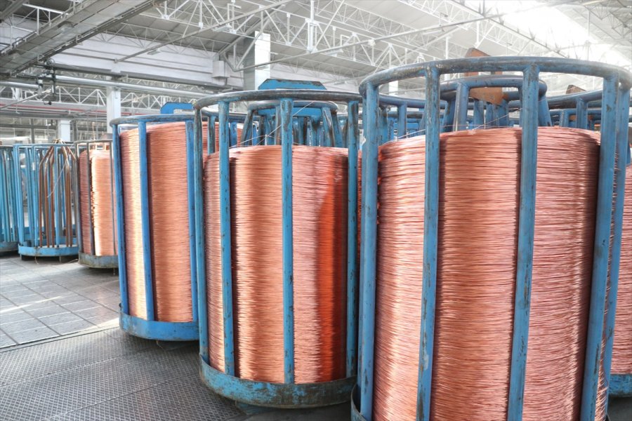 Dünyanın Enerji Ve Haberleşme Kablosunda 