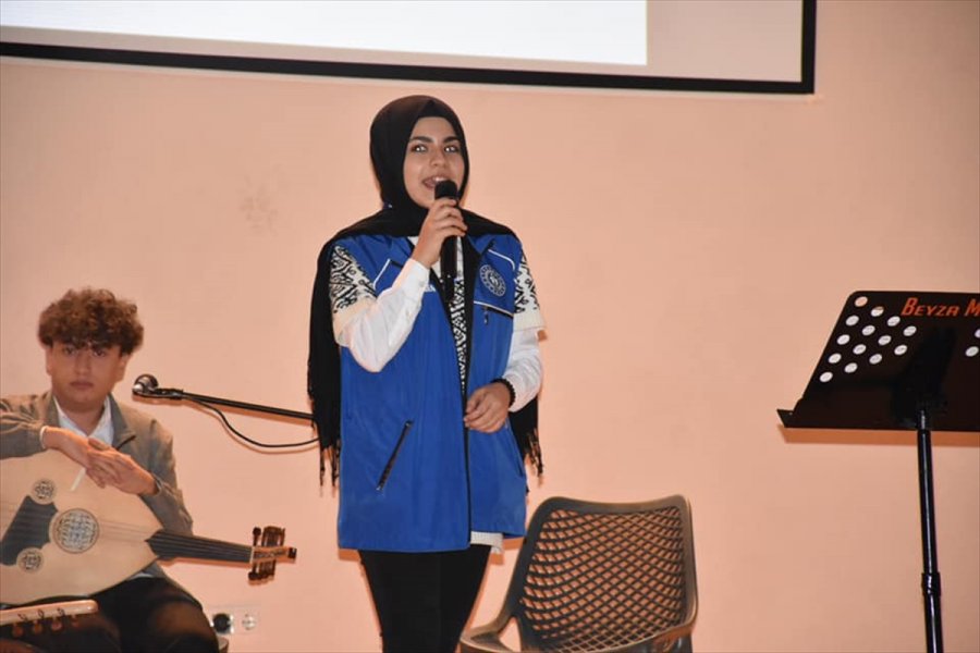 Karapınar'da Şiir Dinletisi Beğeni Topladı