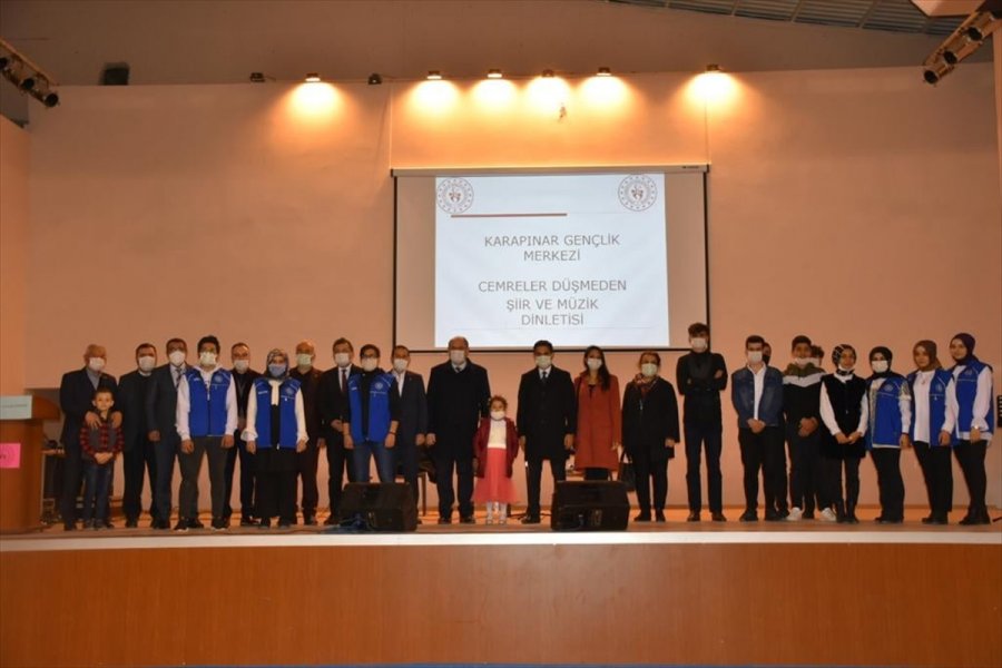 Karapınar'da Şiir Dinletisi Beğeni Topladı